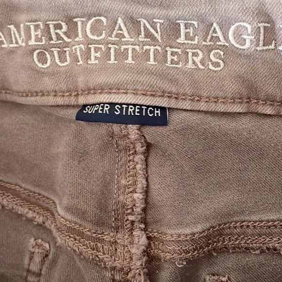 American Eagle Dusty Mauve Color MIDI‎ Shorts - Picture 7 of 7